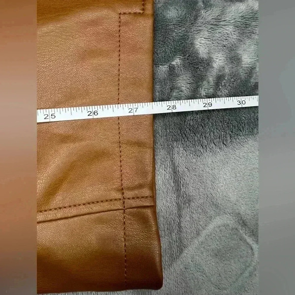 Mo-Ka Women’s Faux Leather Blazer, size XS, in color Peanut, BNWT - Picture 7 of 9